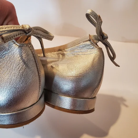 Stuart Weitzman Bolshoi Gold Flats Women's Size 9 - Picture 2 of 13